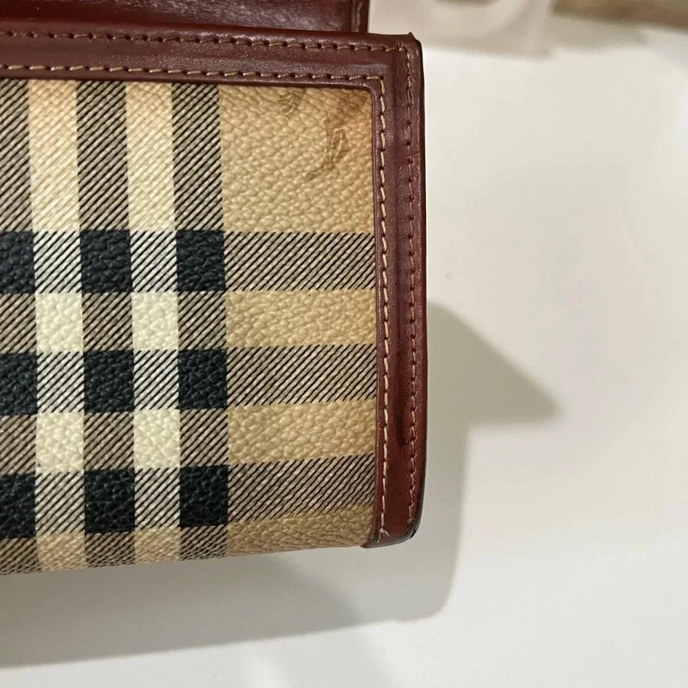 Burberrys Vintage Bifold Wallet